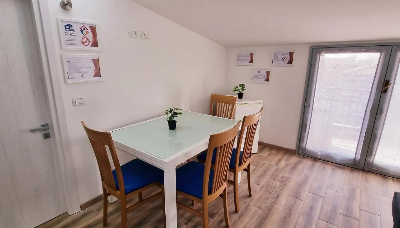 Guest Holiday Mandra 12 E 13 Reggio Emilia 0*,  Italy